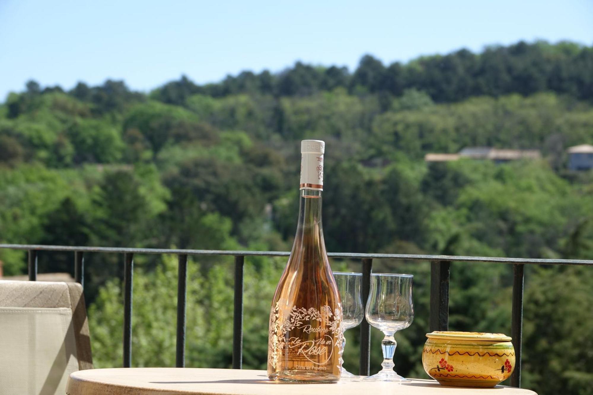 Résidence Hôtelière La Sarrazine La Garde-Freinet Esterno foto