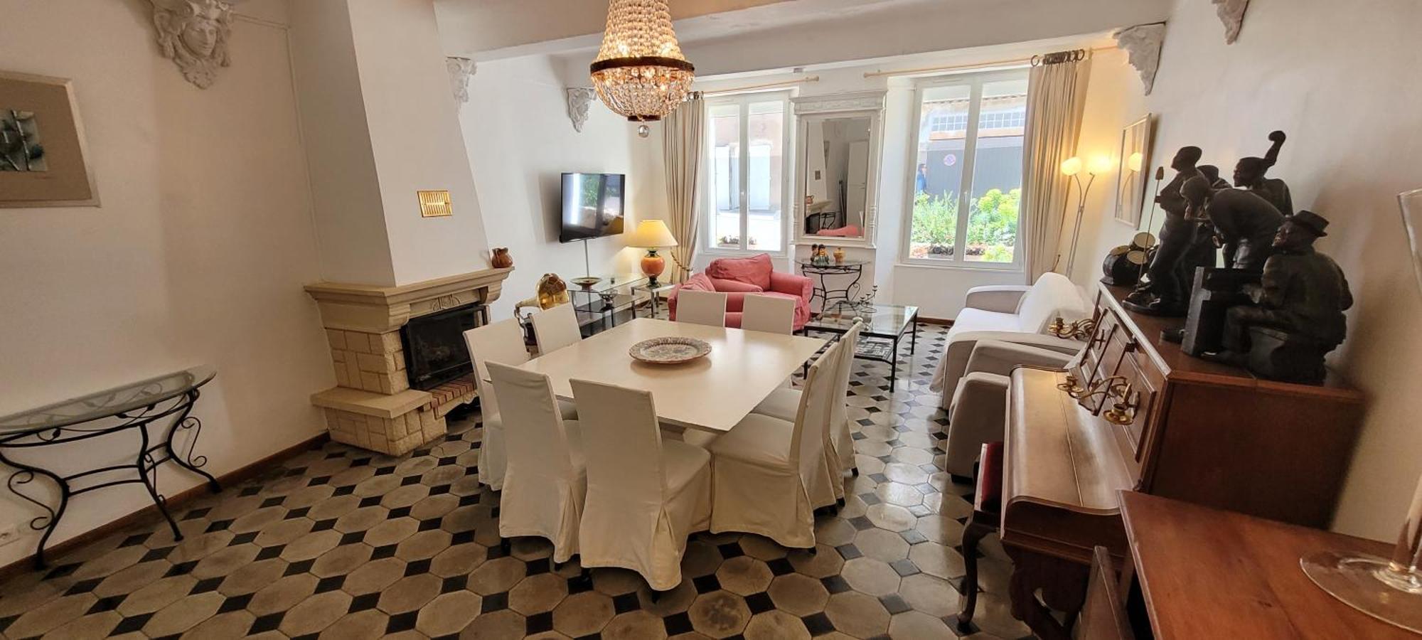 Résidence Hôtelière La Sarrazine La Garde-Freinet Esterno foto